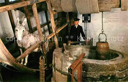 AK / Ansichtskarte Carisbrooke Isle of Wight Donkey in the Wheel Castel Kat. Isle of Wight