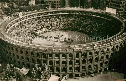 AK / Ansichtskarte Valencia Valenciana Plaza de toros en dia de corrida Stierkampfarena Kat. Valencia