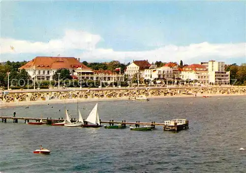 AK / Ansichtskarte Travemuende Ostseebad Strand Seebruecke Kat. Luebeck