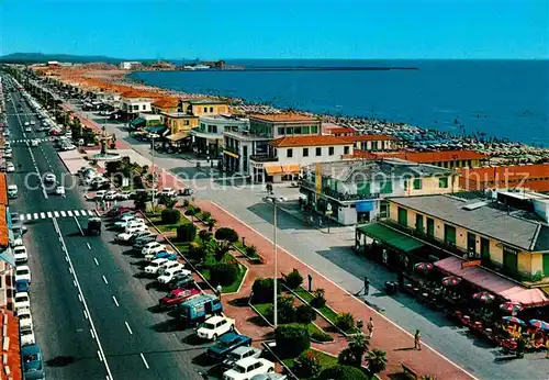 AK / Ansichtskarte Viareggio Allee am Strand Kat. viareggio