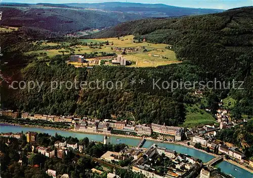 AK / Ansichtskarte Bad Ems Kurort an der Lahn Paracelsus Klinik Hufeland Klinik Kurwaldbahn Kurviertel Fliegeraufnahme Kat. Bad Ems