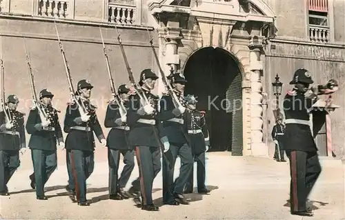 AK / Ansichtskarte Leibgarde Wache Carabiniers Monaco  Kat. Polizei