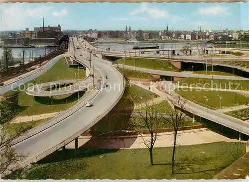 AK / Ansichtskarte Ludwigshafen Rhein Teilansicht Bruecken Rhein  Kat. Ludwigshafen am Rhein