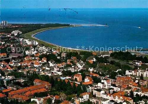 AK / Ansichtskarte Cuxhaven Nordseebad Stadtbild mit Grimmershoernbucht Fliegeraufnahme Kat. Cuxhaven