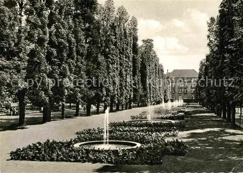 AK / Ansichtskarte Bad Pyrmont Fontaenenallee im Kurpark Kat. Bad Pyrmont