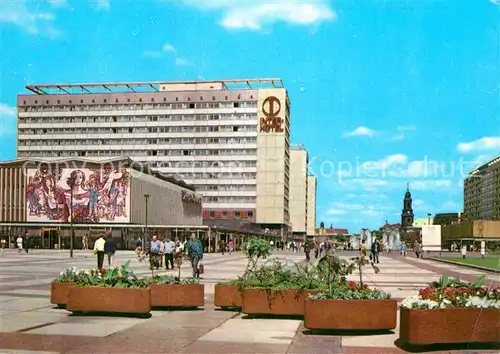 AK / Ansichtskarte Dresden Prager Strasse Interhotel Kat. Dresden Elbe