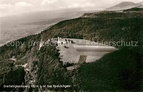 AK / Ansichtskarte Spaichingen Dreifaltigkeitsberg Berggaststaette Fliegeraufnahme Kat. Spaichingen