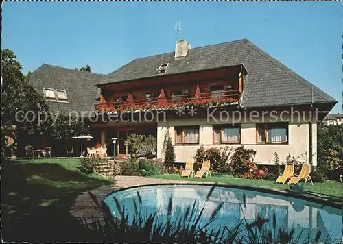 AK / Ansichtskarte Baden Wien Gaestehaus am Kurpark Swimmingpool Kat. Baden