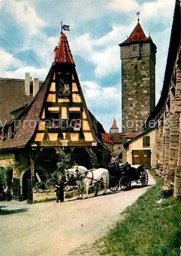 AK / Ansichtskarte Rothenburg Tauber Alte Schmiede mit Wehrgang Pferdekutsche Kat. Rothenburg ob der Tauber