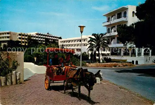 AK / Ansichtskarte Cala d Or Ortsmotiv Pferdekutsche Kat. Mallorca