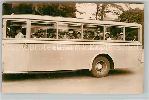 AK / Ansichtskarte Autobus Omnibus Muenchen Fremden Rundfahrten Kat. Autos