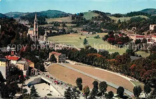 AK / Ansichtskarte Lourdes Hautes Pyrenees La Basilique Kat. Lourdes