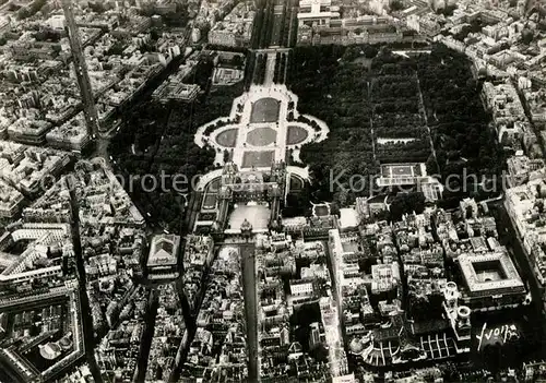 AK / Ansichtskarte Paris Jardin et Palais du Luxembourg Theatre de l Odeon Place St Sulpice vue aerienne Kat. Paris