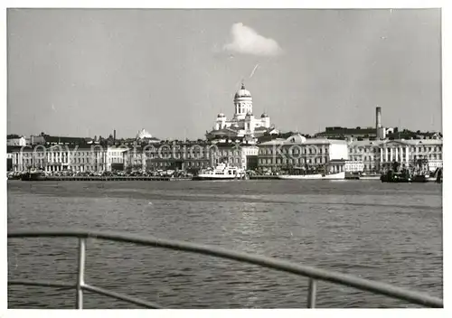 AK / Ansichtskarte Helsinki Suedhafen mit Blick zur Domkirche Kat. Helsinki