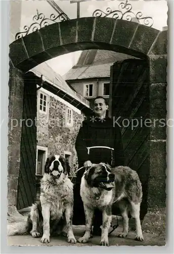 AK / Ansichtskarte Kreuzberg Rhoen Klosterpforte Moench Bernardiner Kat. Gersfeld (Rhoen)