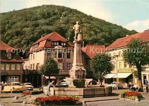 AK / Ansichtskarte Suhl Thueringer Wald Waffenschmiede Denkmal und Blick zum Domberg Kat. Suhl