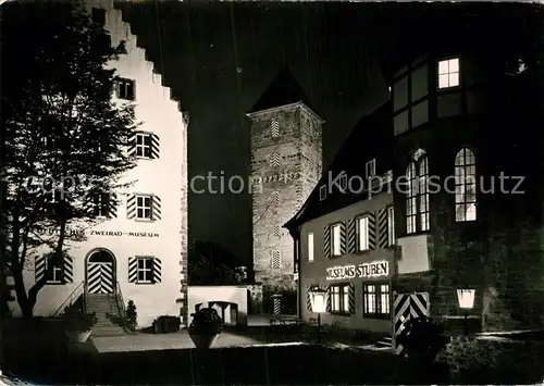 AK / Ansichtskarte Neckarsulm Deutsches Zweirad Museum ehemaliges Deutschordenschloss Schlosshof im Flutlicht Kat. Neckarsulm