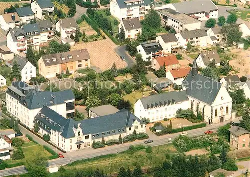 AK / Ansichtskarte Leutesdorf Rhein Fliegeraufnahme Wallfahrtskirche zum Heiligen Kreuz Kat. Leutesdorf