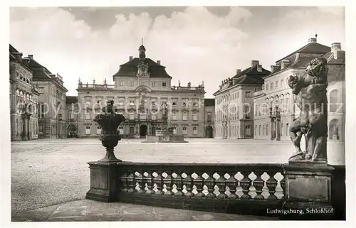 AK / Ansichtskarte Ludwigsburg Wuerttemberg Schlosshof