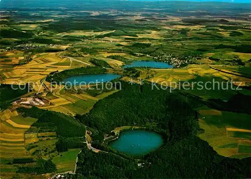 AK / Ansichtskarte Daun Eifel Fliegeraufnahme Maare Kat. Daun