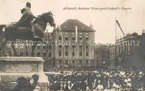 AK / Ansichtskarte Muenchen Denkmal Prinzregent Luitpold von Bayern Kat. Muenchen