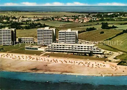 AK / Ansichtskarte Grossenbrode Ostseebad Fliegeraufnahme mit Strand