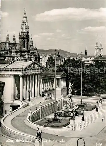 AK / Ansichtskarte Wien Parlament Rathaus Votivkirche Kat. Wien