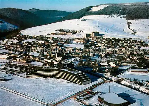 AK / Ansichtskarte Willingen Sauerland Kneipp Heilbad Kurort Wintersportplatz Fliegeraufnahme Kat. Willingen (Upland)