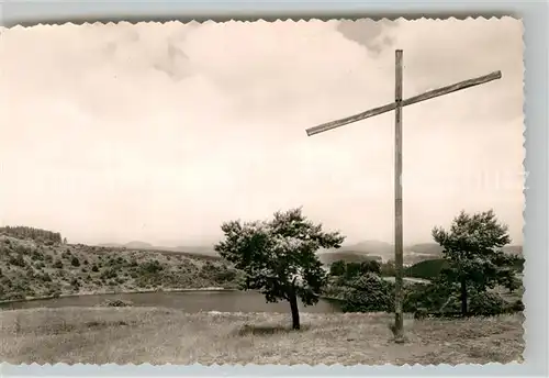 AK / Ansichtskarte Daun Eifel Notkreuz am Weinfelder Maar Kat. Daun