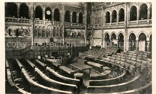 AK / Ansichtskarte Budapest Parlament Sitzungssaal des Oberhauses Kat. Budapest