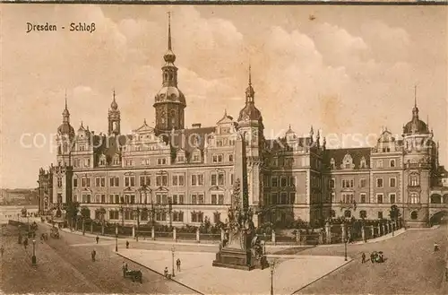 AK / Ansichtskarte Dresden Schloss Denkmal Kat. Dresden Elbe