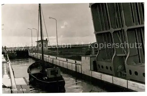 AK / Ansichtskarte Lelystad Sluis Schleuse Kat. Lelystad