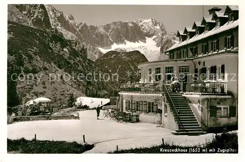 AK / Ansichtskarte Kreuzeckhaus mit Zugspitze Kat. Garmisch Partenkirchen