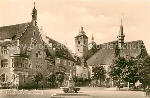 AK / Ansichtskarte Schmalkalden Altmarkt Lutherdenkmal Kat. Schmalkalden