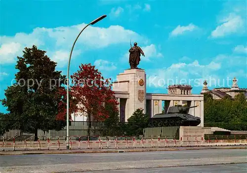 AK / Ansichtskarte Berlin Sowjetisches Ehrenmal Denkmal Statue Kat. Berlin