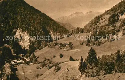 AK / Ansichtskarte Flumet Vue sur la Chaine des Aravis Kat. Flumet