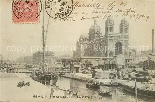 AK / Ansichtskarte Marseille Bouches du Rhone Cathedrale Notre Dame de la Garde Cote d Azur