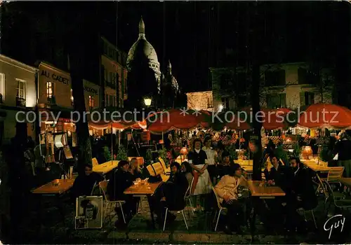 AK / Ansichtskarte Paris Montmartre la nuit Place du Tertre et le dome de la basilique du Sacre Coeur Kat. Paris