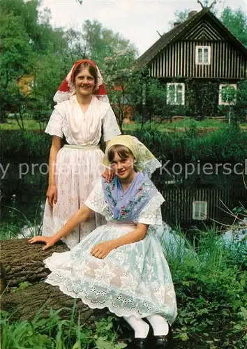 AK / Ansichtskarte Trachten Niedersorbische Festtracht Leipe Spreewald  Kat. Trachten