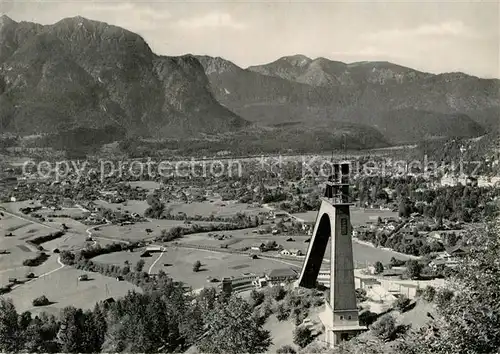 AK / Ansichtskarte Ski Flugschanze Olympia Skistadion Anlaufturm Garmisch Partenkirchen Kat. Sport