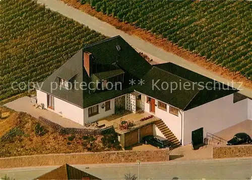 AK / Ansichtskarte Ruedesheim Rhein Weingut Werner Kaiser Fliegeraufnahme Kat. Ruedesheim am Rhein