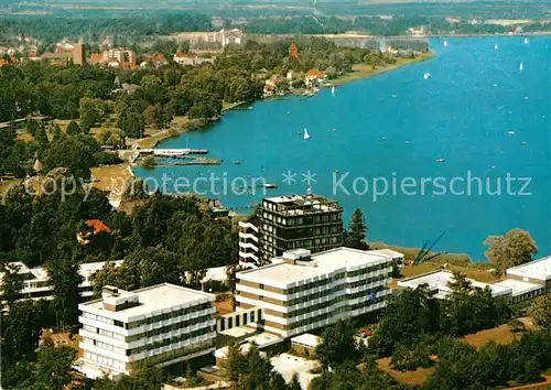 AK / Ansichtskarte Bad Zwischenahn Fliegeraufnahme mit Kurklinik am Zwischenahner Meer Kat. Bad Zwischenahn