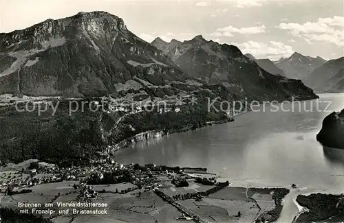 AK / Ansichtskarte Brunnen Vierwaldstaettersee SZ Fliegeraufnahme mit Fronalp  und Bristenstock Kat. Brunnen