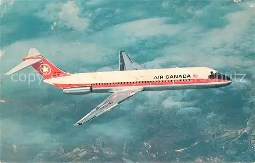 AK / Ansichtskarte Flugzeuge Zivil Air Canada Douglas DC 9  Kat. Airplanes Avions