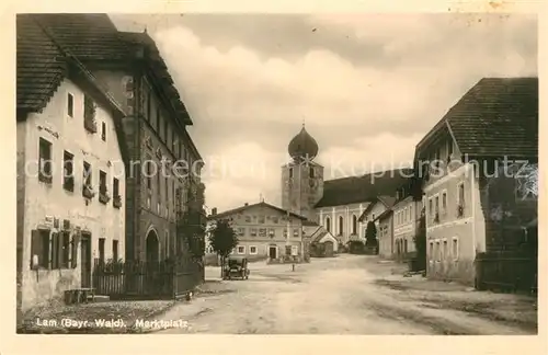 AK / Ansichtskarte Lam Oberpfalz Marktplatz Kirche Kat. Lam