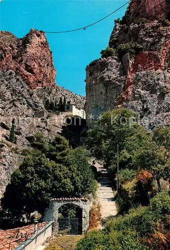 AK / Ansichtskarte Moustiers Sainte Marie Montee du Calvaire Chapelle de Beauvoir  Kat. Moustiers Sainte Marie