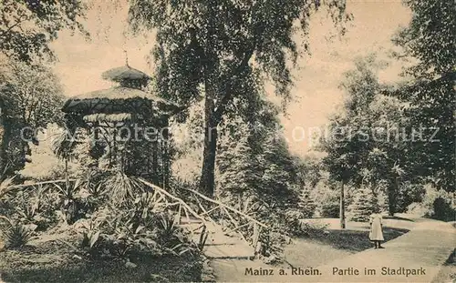 AK / Ansichtskarte Mainz Rhein Partie im Stadtpark Pavillon