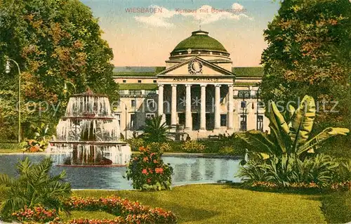 AK / Ansichtskarte Wiesbaden Kurhaus mit Bowlinggreen Park Wasserspiele Kat. Wiesbaden