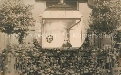 AK / Ansichtskarte Zwickau Sachsen Damen am Fenster Kat. Zwickau