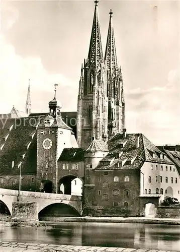 AK / Ansichtskarte Regensburg Steinerne Bruecke Dom Kat. Regensburg